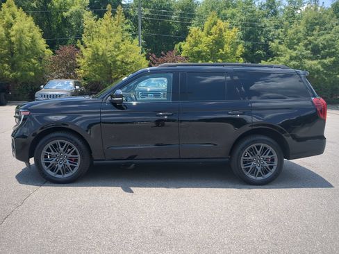 Used 2025 Ford Expedition Platinum w/ Stealth Performance Package AWD/4WD image 7