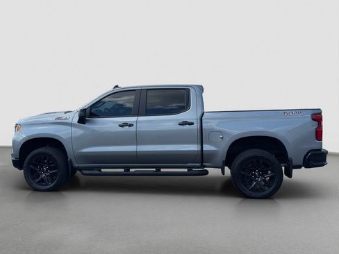 Used 2025 Chevrolet Silverado 1500 LT Trail Boss w/ Convenience Package II AWD/4WD image 3
