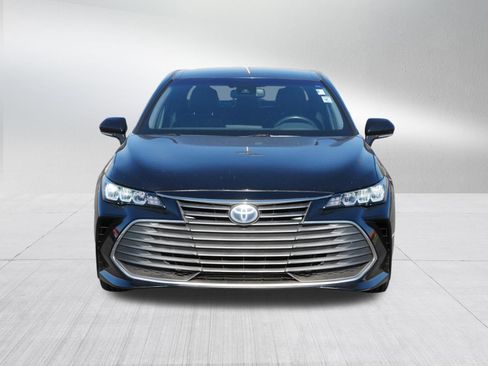 Used 2020 Toyota Avalon XLE FWD image 2