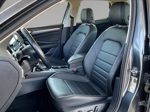 Used 2024 Volkswagen Jetta SE FWD image 20