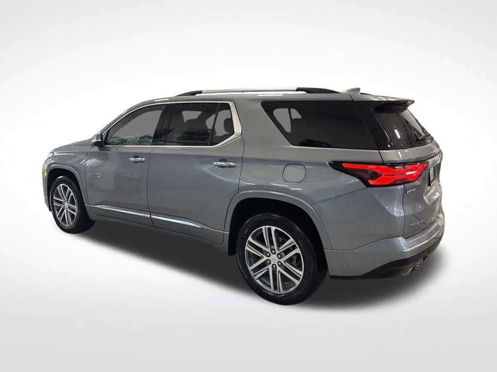 Used 2023 Chevrolet Traverse High Country w/ LPO, Floor Liner Package AWD/4WD image 4
