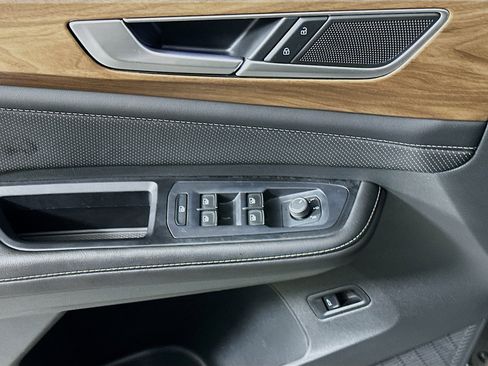 Used 2025 Volkswagen Atlas SE image 15