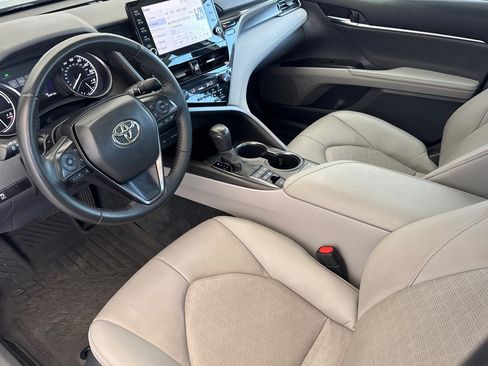 Certified 2022 Toyota Camry XSE FWD image 9