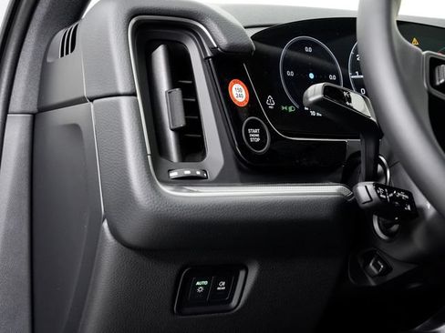 New 2026 Porsche Cayenne Coupe AWD/4WD image 12