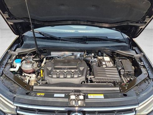 Used 2024 Volkswagen Tiguan SE w/ MDO Package, Three-Row FWD image 23