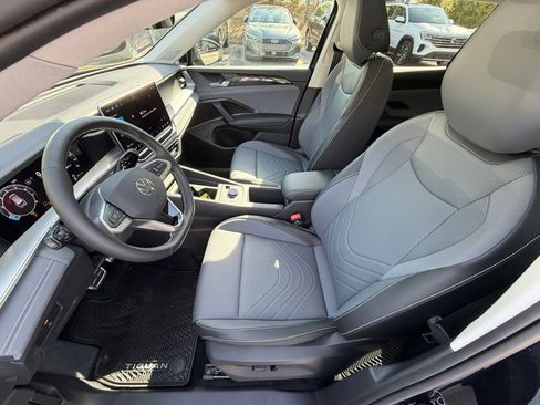 New 2026 Volkswagen Tiguan SE AWD/4WD image 30