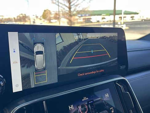 Used 2023 Lexus LX 600 4WD w/ Accessory Package (Z1) image 18