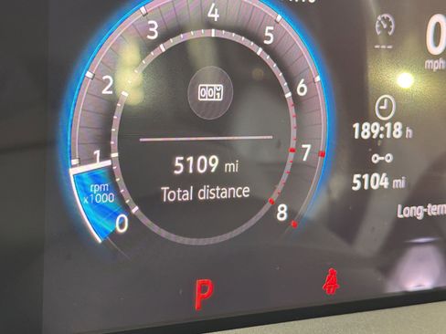 Used 2025 Volkswagen Tiguan S image 18