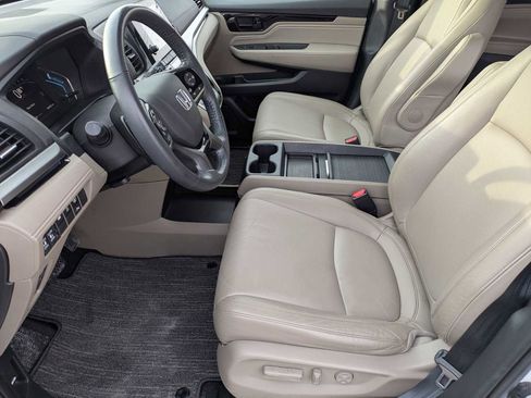 Used 2023 Honda Odyssey Touring image 14