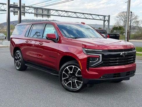 New 2026 Chevrolet Suburban RST w/ RST Capability Package AWD/4WD image 1