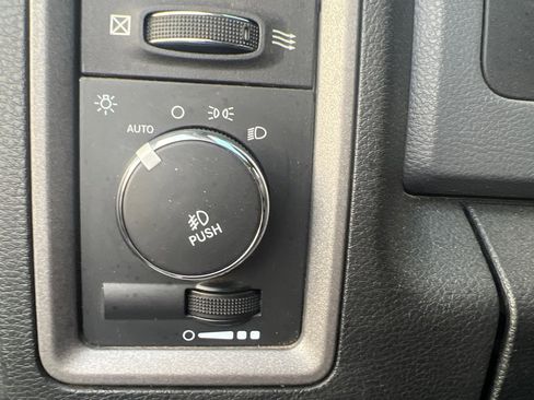 Used 2016 RAM 3500 Tradesman w/ Chrome Appearance Group image 20