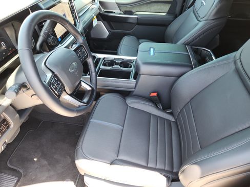 New 2026 Ford F250 Platinum w/ Tremor Off-Road Package AWD/4WD image 11