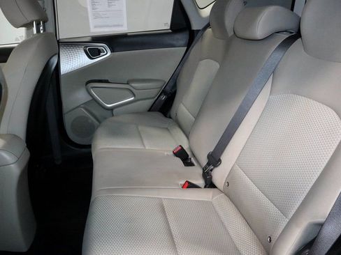 Used 2020 Kia Soul LX image 21