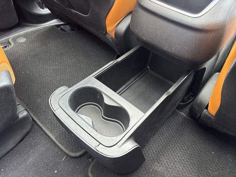 Used 2022 Chrysler Pacifica Pinnacle FWD image 49