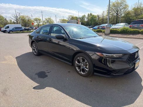 Used 2023 Honda Accord EX image 15