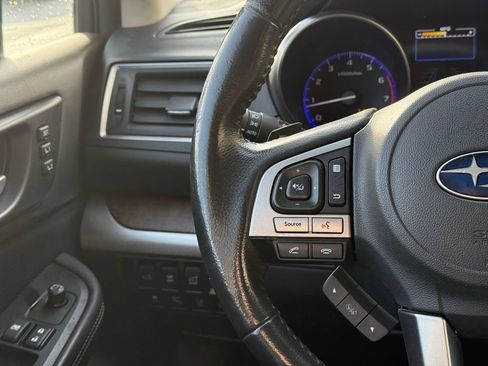 Used 2017 Subaru Outback 2.5i Limited image 10