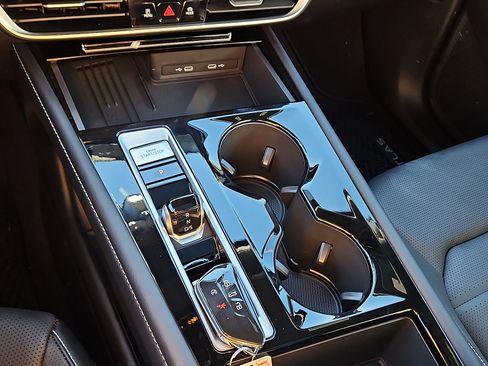 New 2026 Volkswagen Atlas Cross Sport SEL R-Line image 15