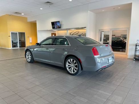 Used 2019 Chrysler 300 Touring L w/ Quick Order Package 22F RWD image 3