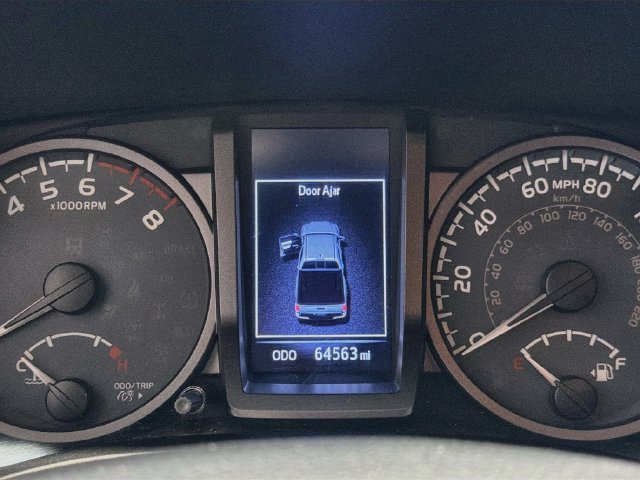 Certified 2019 Toyota Tacoma TRD Off-Road w/ TRD Premium Off Road Package AWD/4WD image 10