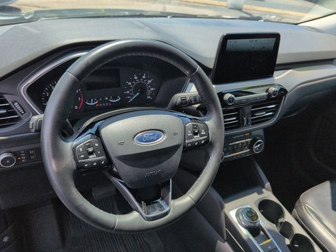 Used 2022 Ford Escape SEL AWD/4WD image 9