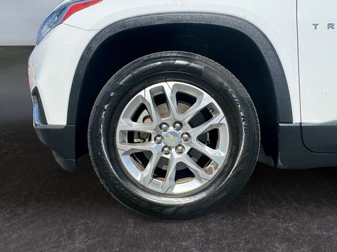 Used 2020 Chevrolet Traverse LT FWD image 14