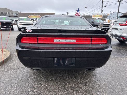Used 2014 Dodge Challenger R/T RWD image 11