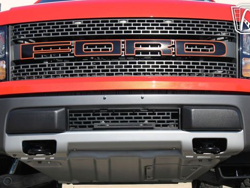 Used 2010 Ford F150 Raptor image 28