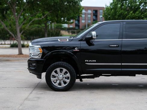 Used 2019 RAM 2500 Limited AWD/4WD image 11