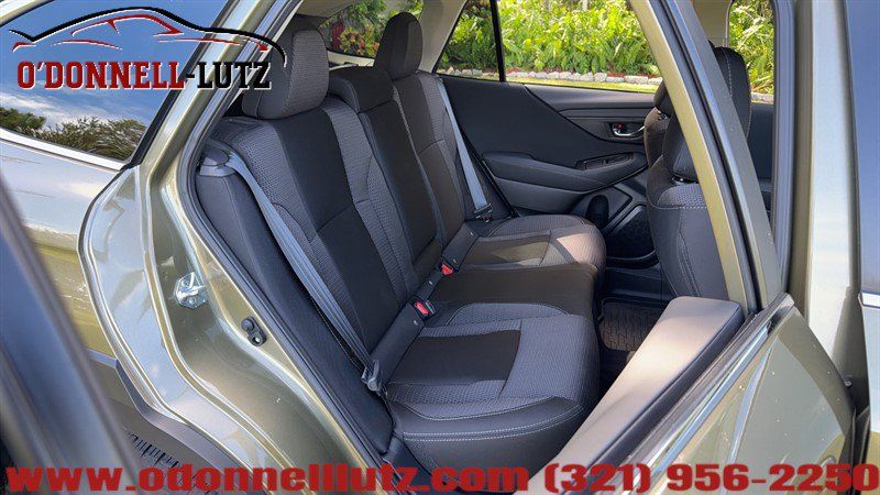 Used 2025 Subaru Outback Premium AWD/4WD image 10