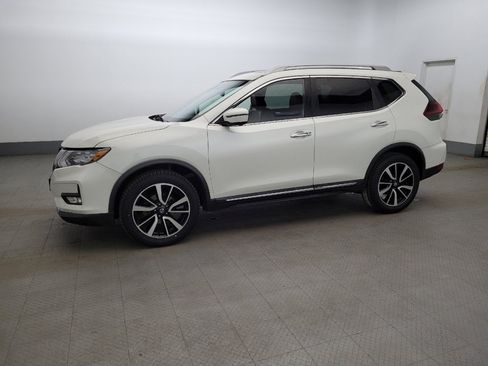 Used 2019 Nissan Rogue SL w/ Premium Package image 2