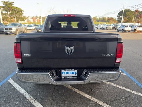 Used 2022 RAM 1500 Classic SLT image 18