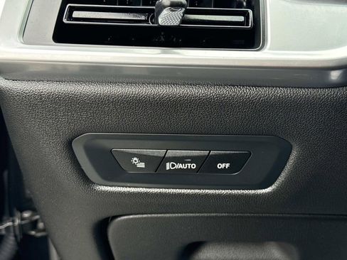Used 2025 BMW X5 xDrive50e AWD/4WD image 16
