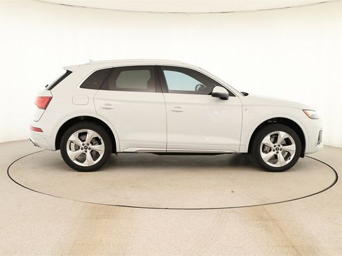 Certified 2022 Audi Q5 2.0T Premium Plus w/ Premium Plus Package image 8