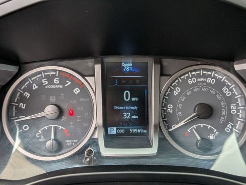 Used 2023 Toyota Tacoma SR5 RWD image 16