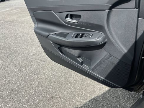 New 2026 Nissan Sentra SV w/ SV Convenience Package FWD image 12