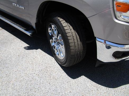 Used 2021 RAM 1500 Big Horn AWD/4WD image 36