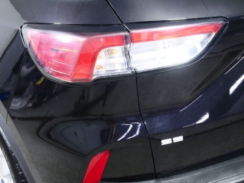 Used 2022 Ford Escape SE FWD image 17