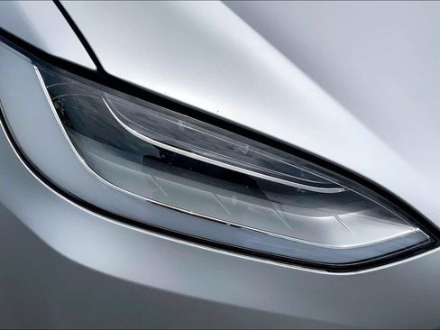 Used 2020 Tesla Model X Performance AWD/4WD image 27