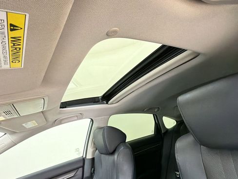 Used 2018 Honda Accord EX-L image 16