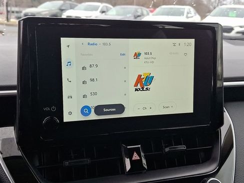 Used 2025 Toyota Corolla LE image 16