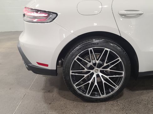 New 2026 Porsche Macan Turbo image 36