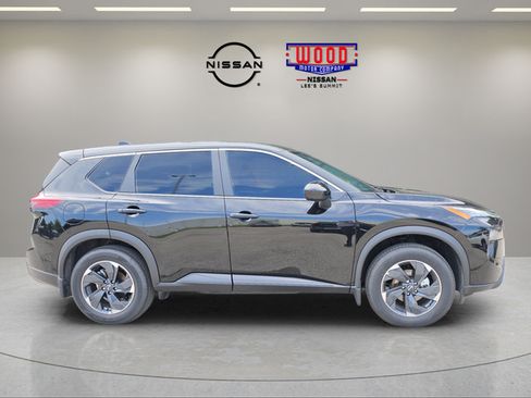 Certified 2026 Nissan Rogue SV w/ Cold Weather Package AWD/4WD image 2
