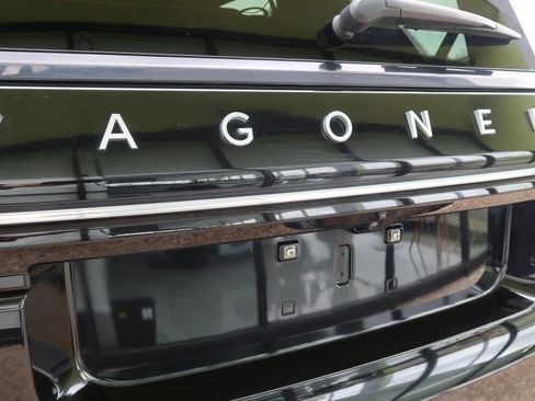 Used 2024 Jeep Wagoneer Series II image 53