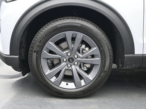 New 2026 Ford Explorer Active w/ Active Comfort Package AWD/4WD image 18