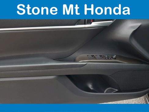 Used 2023 Toyota Camry SE w/ Convenience Package FWD image 18