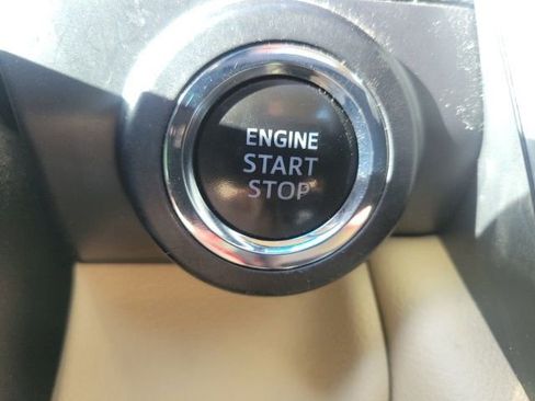 Used 2016 Toyota Camry LE image 14