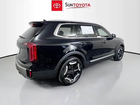 Used 2025 Kia Telluride S FWD image 4