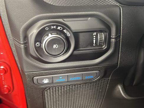 Used 2024 Jeep Wrangler Unlimited Rubicon 4xe AWD/4WD image 23