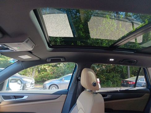 Used 2025 Volkswagen Atlas Cross Sport SE w/ Panoramic Sunroof Package image 21