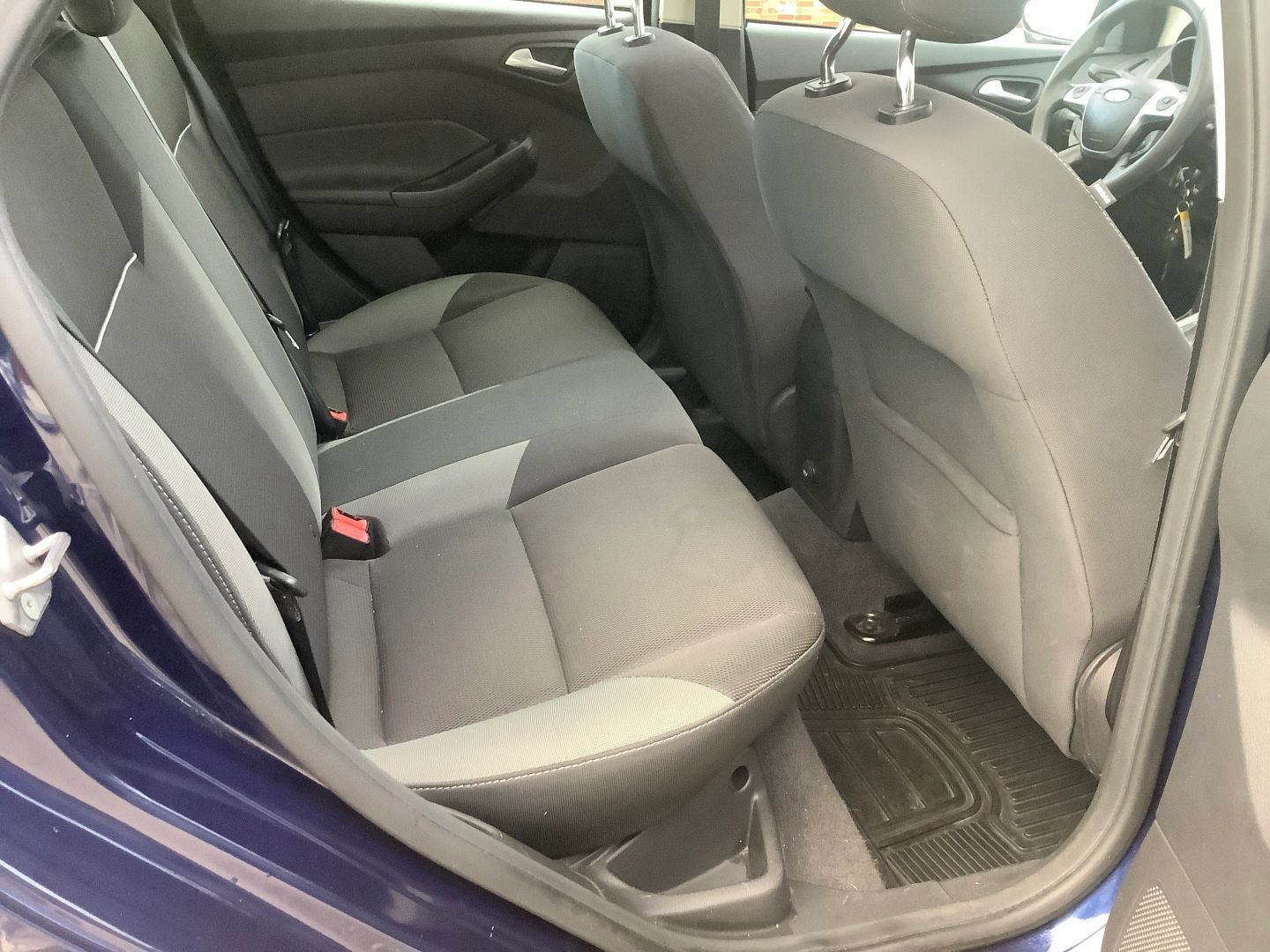Used 2012 Ford Focus SE FWD image 15